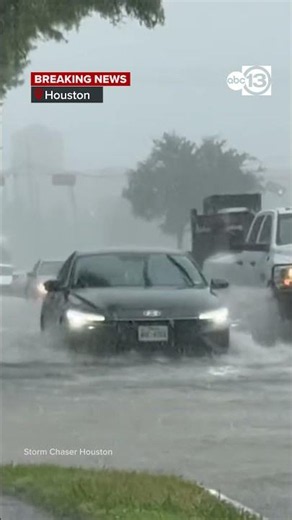 Stay weather aware! Street flooding occurring near Hobby Airport.