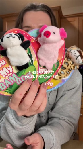 Engaging Finger Puppet Valentine's Day Kit for Kids