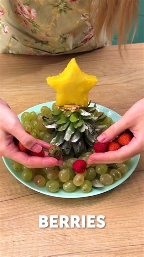 Pineapple Sculpture Will Be Perfect For Your Dinner 🍍🌲