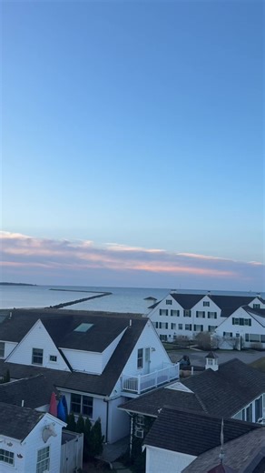 chill day on the cape 🤍🌊 #capecod #eastcoastlifestyle #hyannisport | Cape Cod