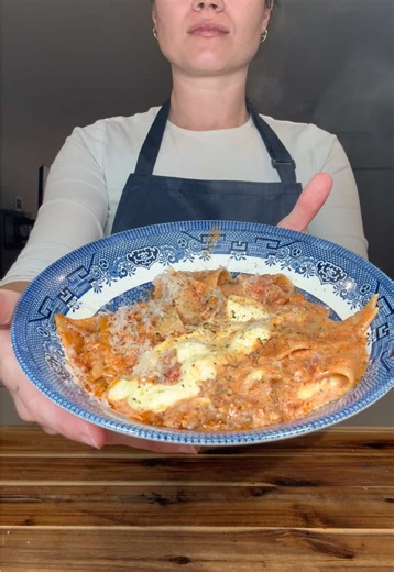 Lazy Girl One-Pot Lasagna — Cheesy Family Dinner