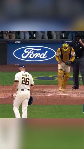 Brewers take Game 2 of the NLCS to take a 2-0 series lead!!