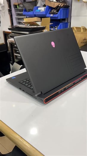 Alienware m15 R7 Laptop: Powerful Specs at $949