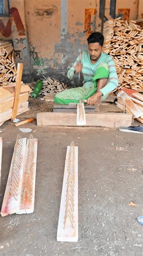 Excellent skills! Rice threshing machine making.