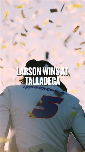 #KyleLarson is back in Victory Lane for the third time in #TheChase! 3️⃣😱 #NASCAR #3forDale #Talladega
