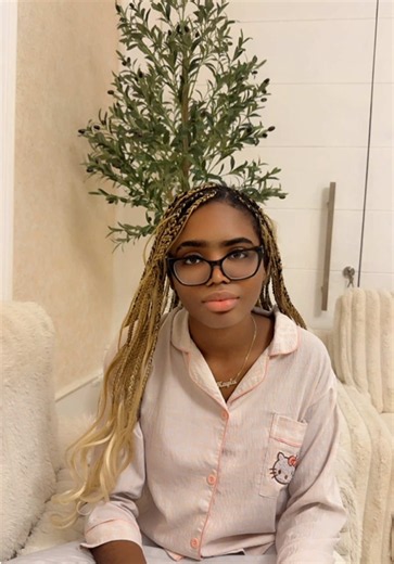 Kayla, future Présidente du Cameroun : elle va bien et a 10/10 !
