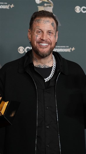 After winning best contemporary country album at the 2026 Grammys, Jelly Roll said he has not spoken on U.S. politics due to his background, adding he plans to share his views “loud and clear” in the coming week. #Grammys #GrammyAwards #JellyRoll | AP