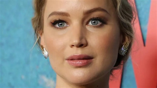 Celebs that fell in front of everyone