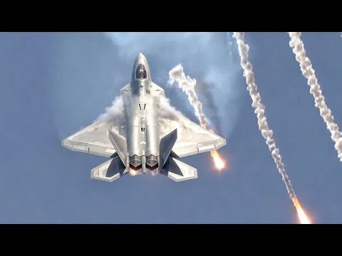 F-22 RAPTOR STUNNING TAIL SLIDE AT HUNTINGTON BEACH AIRSHOW 2026 - 4K