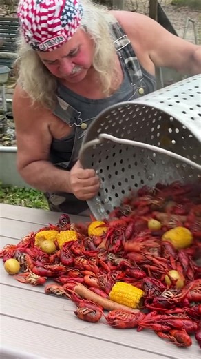 Louisiana Crawfish Boil with Family