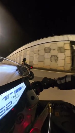 Panas engine lah sangat eh @Awan oi #r1 #mt09 #crossplane #sbk