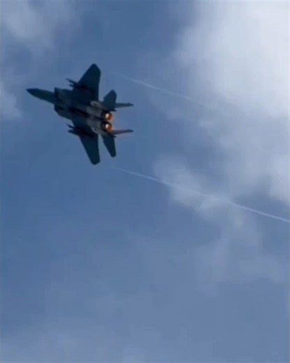 F-15 Eagles Unrestricted Climb With Afterburner.