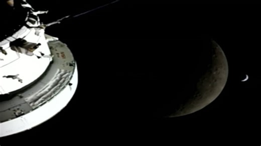 BREAKING: "We love you from the moon."NASA has temporarily lost communication with the Artemis II crew as the Orion capsule travels around the far side of the moon.Mission Control estimates the blackout will last roughly 40 minutes.https://t.co/4ZY6nGzp6Q📺 Sky 501