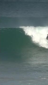 J-BAY PERFECTION! Connor O'Leary throws down iconic back-hand hammers for a 10! Best of 2025