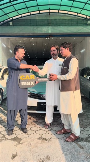 Alhumdullah Toyota Corolla Gli 2017 Sold to one of our honourable customers @RAYYAN KHAN ❤️ #carmax #mardan #dakharsgadi