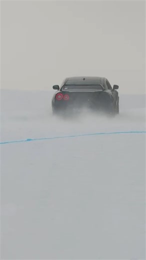 Nissan GT-R R35 OG Schaefchen Full Throttle in the Ski Slopes | Gumbal