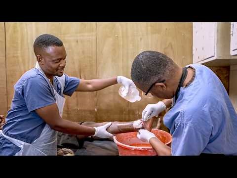 Initial Care of an Open Fracture - Emergency Care Series