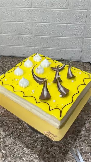 Pineapple Open Cake Design Tutorial #cake #shorts #viral #cakedesign #trending #cakedecorating