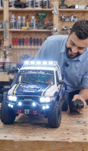 Remote Control Truck Test in Workshop | Realistic RC Truck Demo 🚚