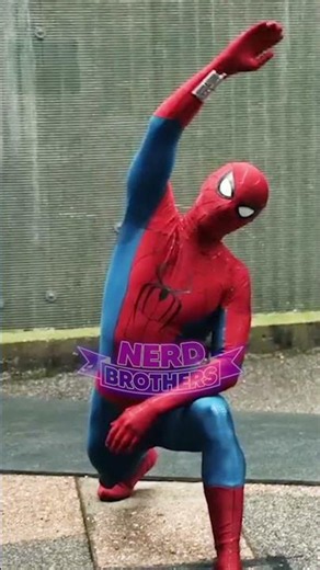 Por que todo Homem-Aranha faz isso? #spiderman #marvel #geek