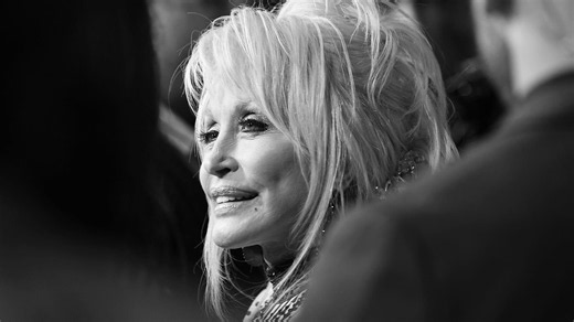 Reactions pour in from Dolly's Tennessean Travel Stop after country legend's death