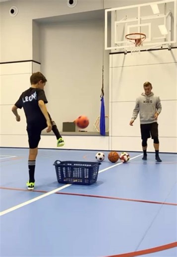 Full control of the laundry 🧺 But still can’t find matching socks 🧦 | Sock