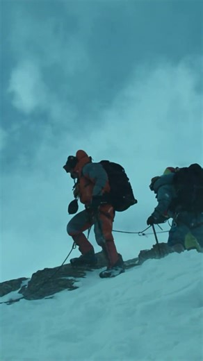 The Ice Storm Hits Mt. Everest ⛰️❄️ #Everest #Shorts