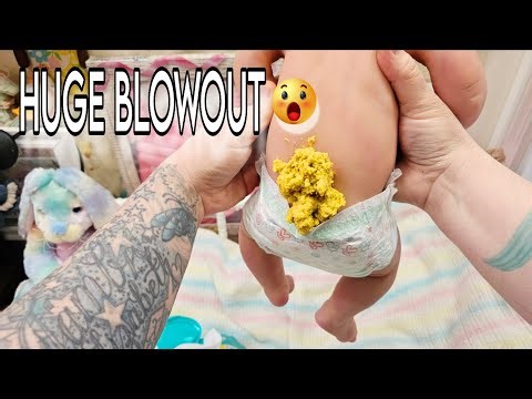 Huge Diaper Blowout!! Poop Explosion for silicone baby doll| nlovewithreborns2011