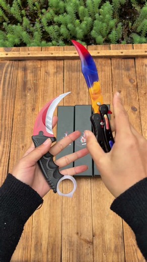 Bringing CS:GO Home – Unboxing Fan Items 🏠🎁 #cs2 #csgo #csgoclips