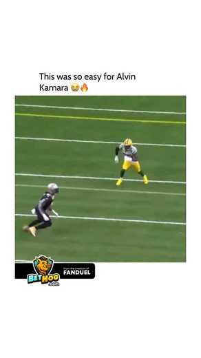 Just Nfl on Instagram: "That clip is a masterclass in why Alvin Kamara is one of the most difficult running backs to bring down in the open field. His legendary “contact balance” is on full display here; notice how he absorbs multiple hits from Green Bay defenders without his knees ever touching the turf. It’s not just about raw strength; it’s his ability to keep his center of gravity low and his feet constantly churning that turns what should have been a short gain into an explosive highlight-r
