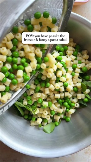 It’s a pasta salad summer… 🫛 Full recipe on my Substack, search ‘pea, mint & feta pasta salad’. With crispy bacon crumbs too, this makes an unbeatable meal prep lunch or easy dinner. #dinnerideas #easyrecipes #pastatiktok #saladsoftiktok