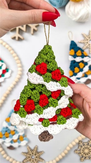 Comment FROSTY for the link! 🔗✨🎄 Colorful, cozy, and full of festive charm... meet the FROSTY Mini Christmas Trees.❄️ Designed to be quick, beginner-friendly, and seriously fun to crochet, FROSTY trees are perfect for ornaments, garlands, table decor, or adorable handmade gifts that everyone will ask about. 🤍 With 2 versatile sizes included, you can mix colors, use leftovers, and create your own mini crochet forest. Each one unique, cheerful, and full of personality. 🎀 Why You’ll Love the FR