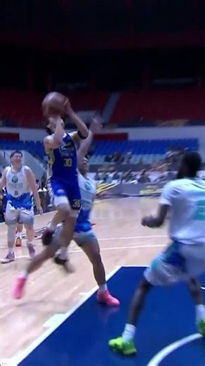 Magnolia’s Jerom Lastimosa USES WITS FOR AND-1 FOUL vs Phoenix | PBA Season 50 Governors' Cup