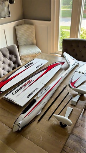 E-flite Conscendo 2.0m assembly