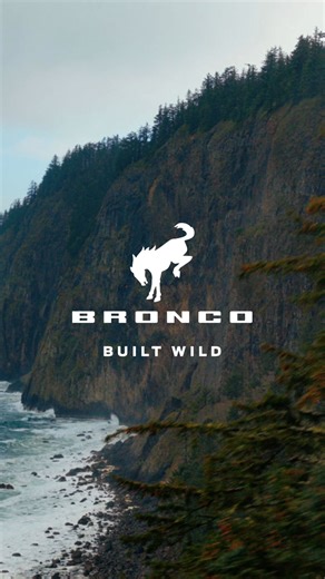 Explore parallel realities with the power of the Area-51 gaming laptop, powered by Intel Core Ultra. #IntelGaming #BeMoreAlien | Alienware