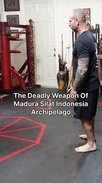 Master the art of the blade: Silat techniques revealed!