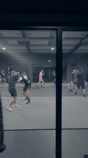 Get In Shape & Learn To Box 🥊 8 Weeks FREE Boxing Training 💷 Raise money for charity 🤩 Box at an incredible black-tie event | Ultra White Collar Boxing