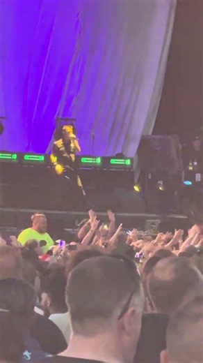 Godsmack – “I’m Doing the Best That I Can” LIVE at Rockville #shorts #godsmack #concertkeepers #wtr