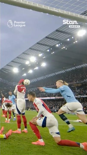 Erling Haaland is an absolute menace 🤭 #PremierLeague #ManchesterCity #Norway
