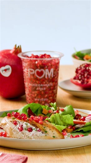 #ad Elevate weeknight dinner with a showstopper: tender chicken stuffed with sweet-tart POM Wonderful Pomegranate Arils, tangy goat cheese, and fresh herbs. #POMWonderful #pomegranates Find POM near you: https://bit.ly/4s0LLvX | Tastemade