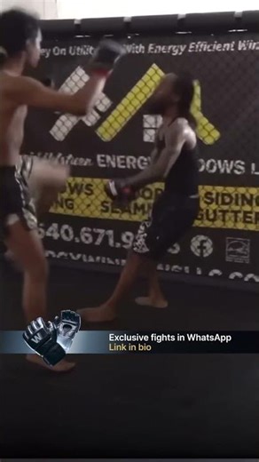 This headkick was insane…