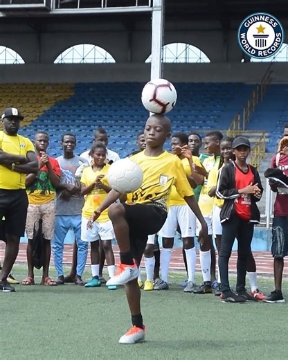 Amazing Kid Eche from Nigeria is dedicated to perfecting his freestyle skills. "I want to prove to the world that anything is possible." ⚽ | Guinness World Records