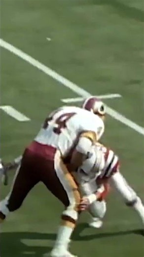 never gets old #commanders #nfl #throwback #johnriggins