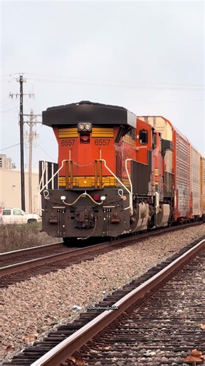 BNSF 6557 Mixed Freight Train in Reverse Action