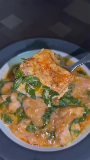 Nahh ini dia kompor andalan yg slalu aku pake! Untuk info lebih lanjut lngsng cek IG @rinnai_indonesia ya! 😍#RinnaiRB772R #dimulaidariRinnai ✨