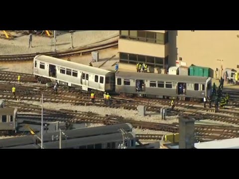 CTA Red Line train derails in Chicago