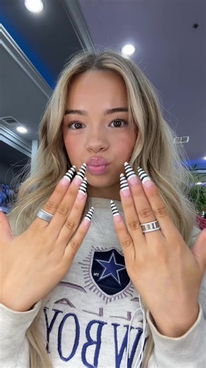 UPSIDE DOWN @nailzbymindy | nail videos