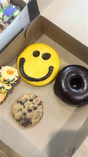 How Did I Miss This Pensacola Staple?! 🍩