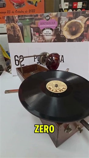 How People Carried Their Playlists in the 1920s