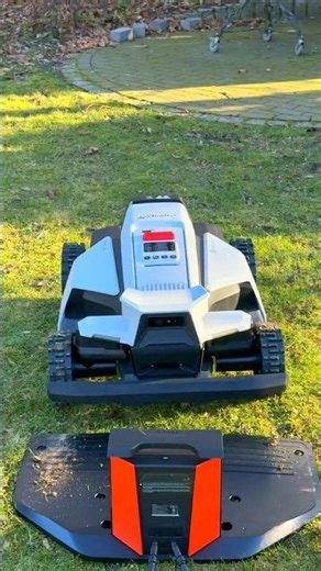 Navimow X4 Series AWD Robot Mower | LiDAR & Smart Mapping